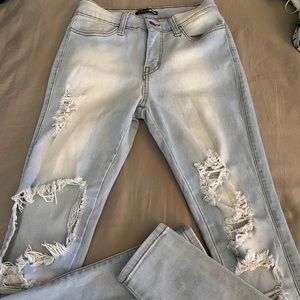 Woman’s new sexy jeans from fashion nova